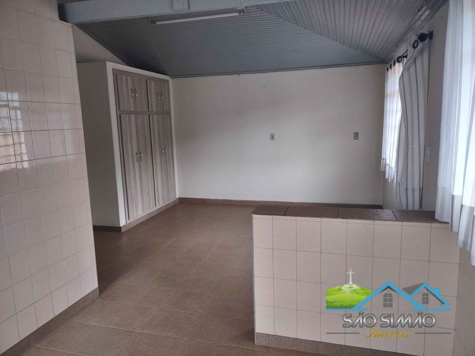 Casa a venda no centro em São Simão SP.