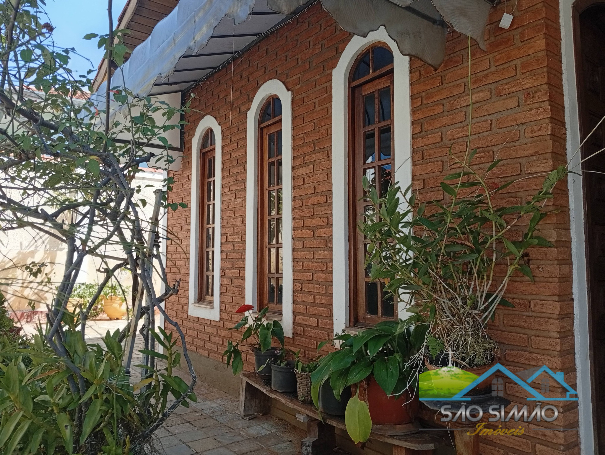 Casa a Venda em São Simão SP, 2 dormitórios e bem localizada