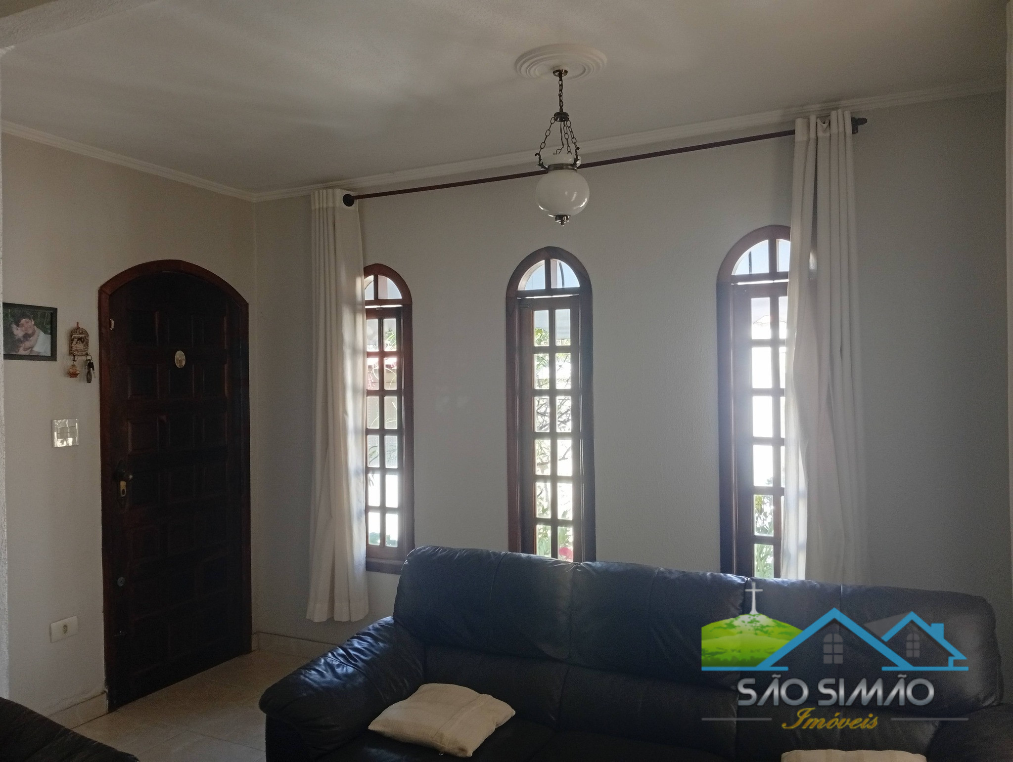 Casa a Venda em São Simão SP, 2 dormitórios e bem localizada