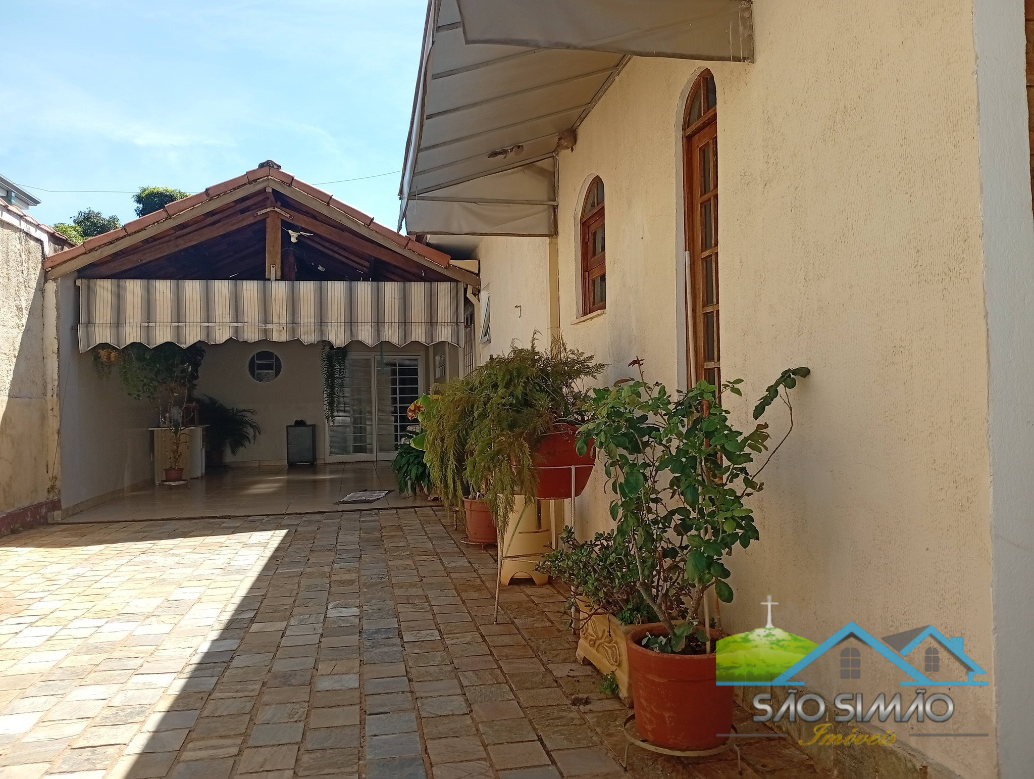 Casa a Venda em São Simão SP, 2 dormitórios e bem localizada