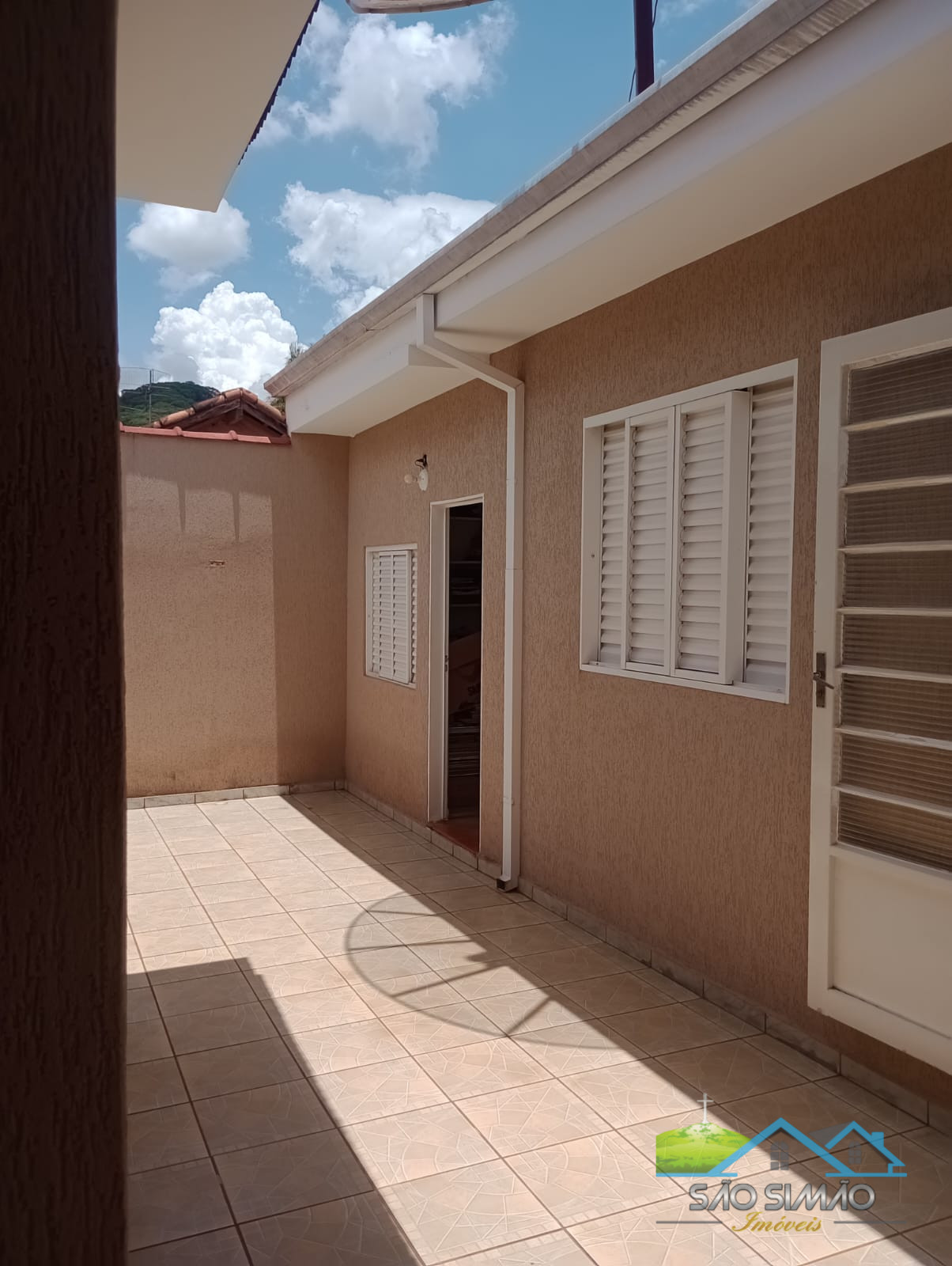 Casa a Venda em São Simão no Centro a 100 metros da praça Principal