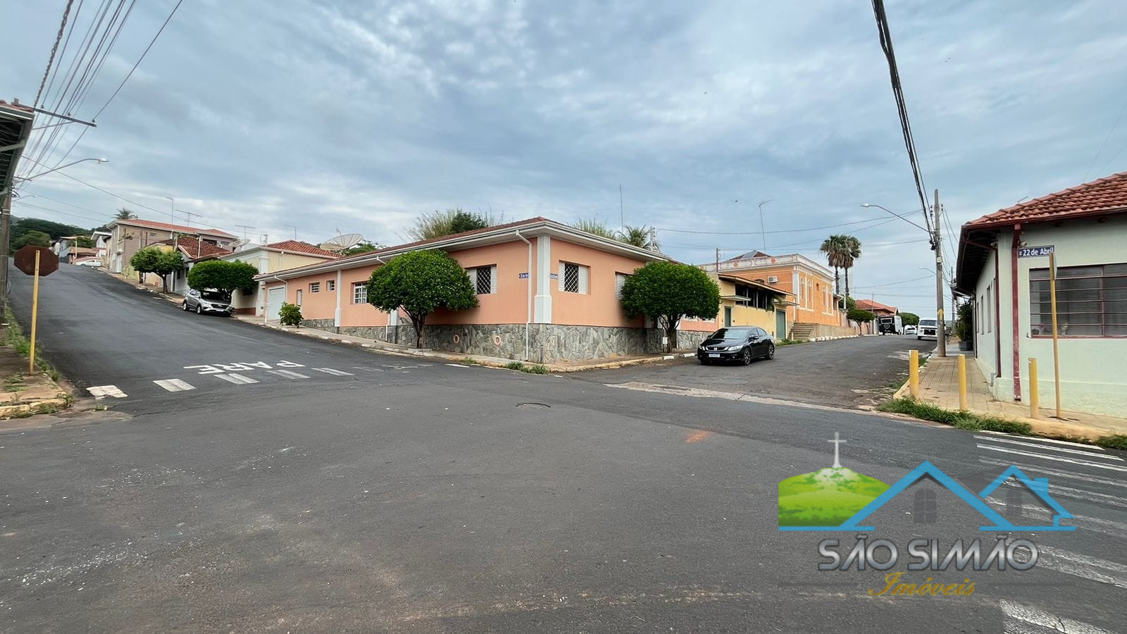 Casa a venda com 3 quartos em São Simão SP