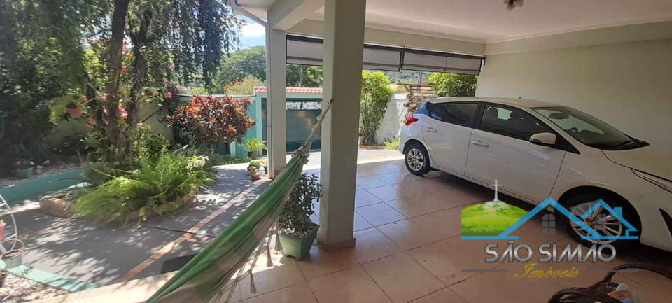 Linda casa com piscina a venda em São Simão SP