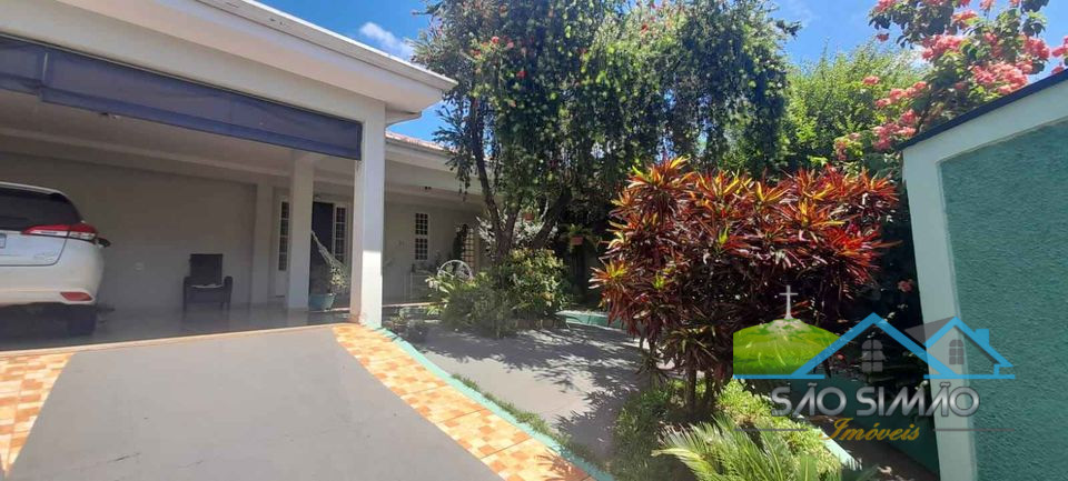 Linda casa com piscina a venda em São Simão SP