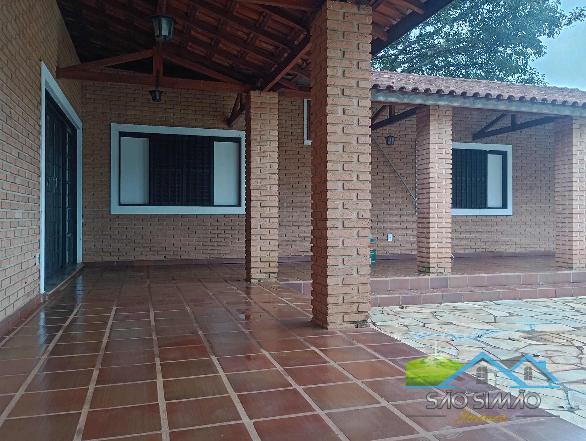 Casa a venda em São Simão SP com 1600 metros de área