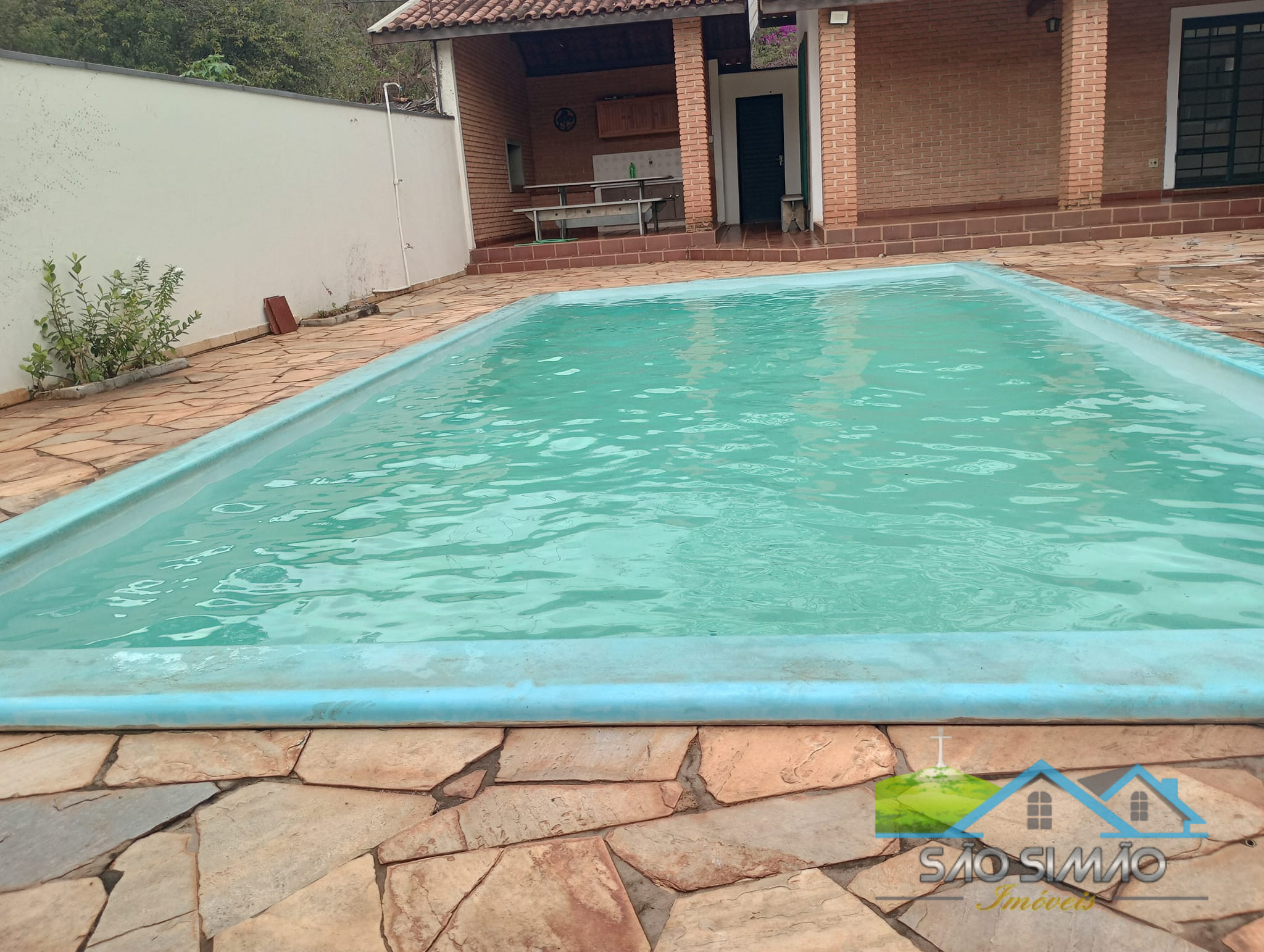 Casa a venda em São Simão SP com 1600 metros de área