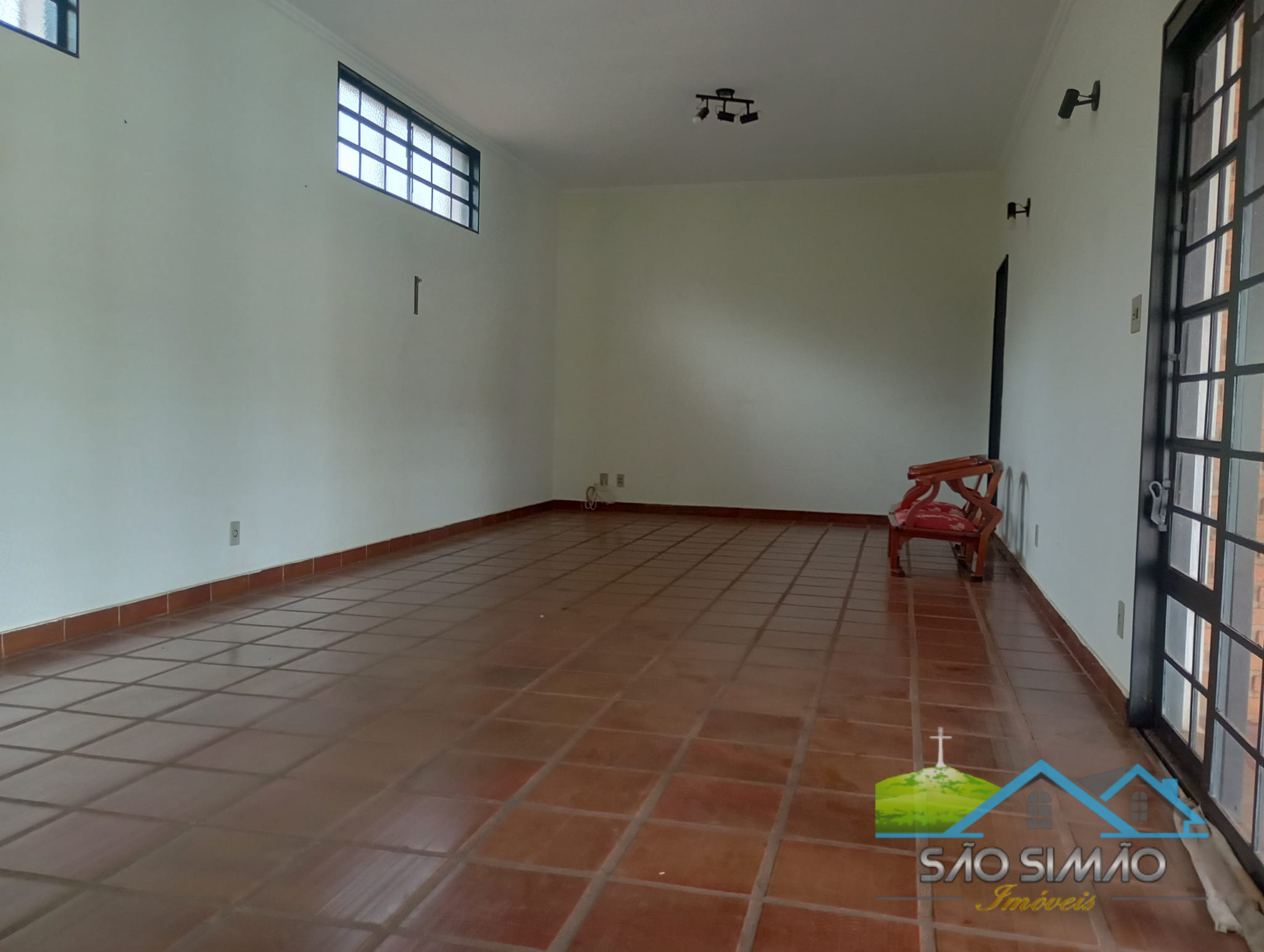 Casa a venda em São Simão SP com 1600 metros de área