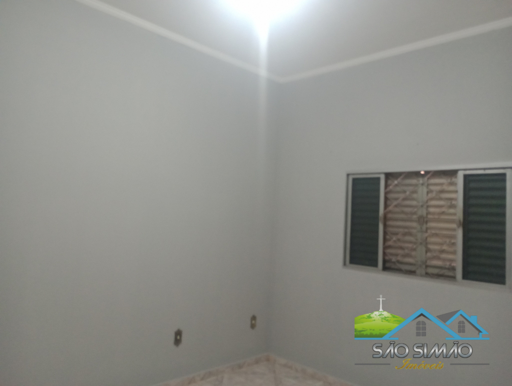 Casa com ponto comercial a venda em São Simão SP