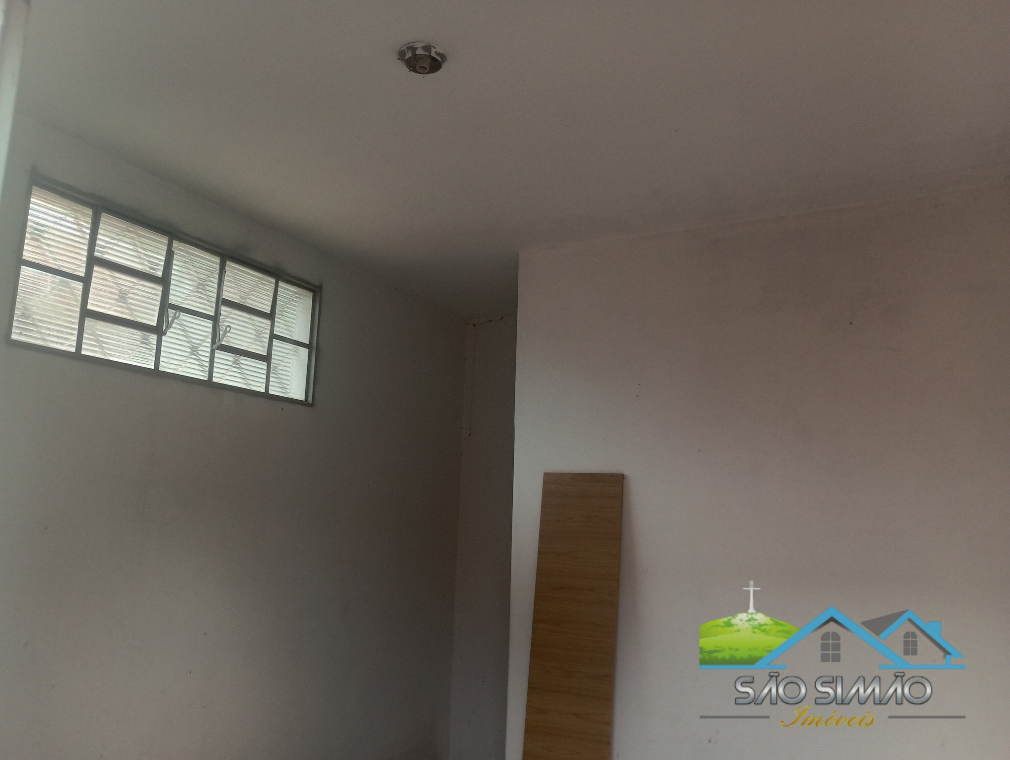 Casa com ponto comercial a venda em São Simão SP