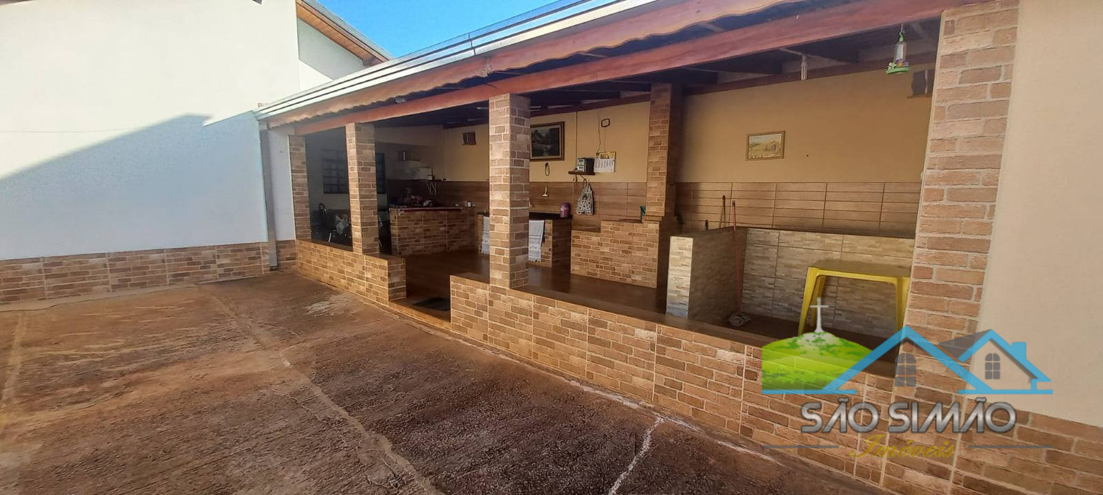 Casa a Venda em Luís Antonio SP - 3 Dormitórios