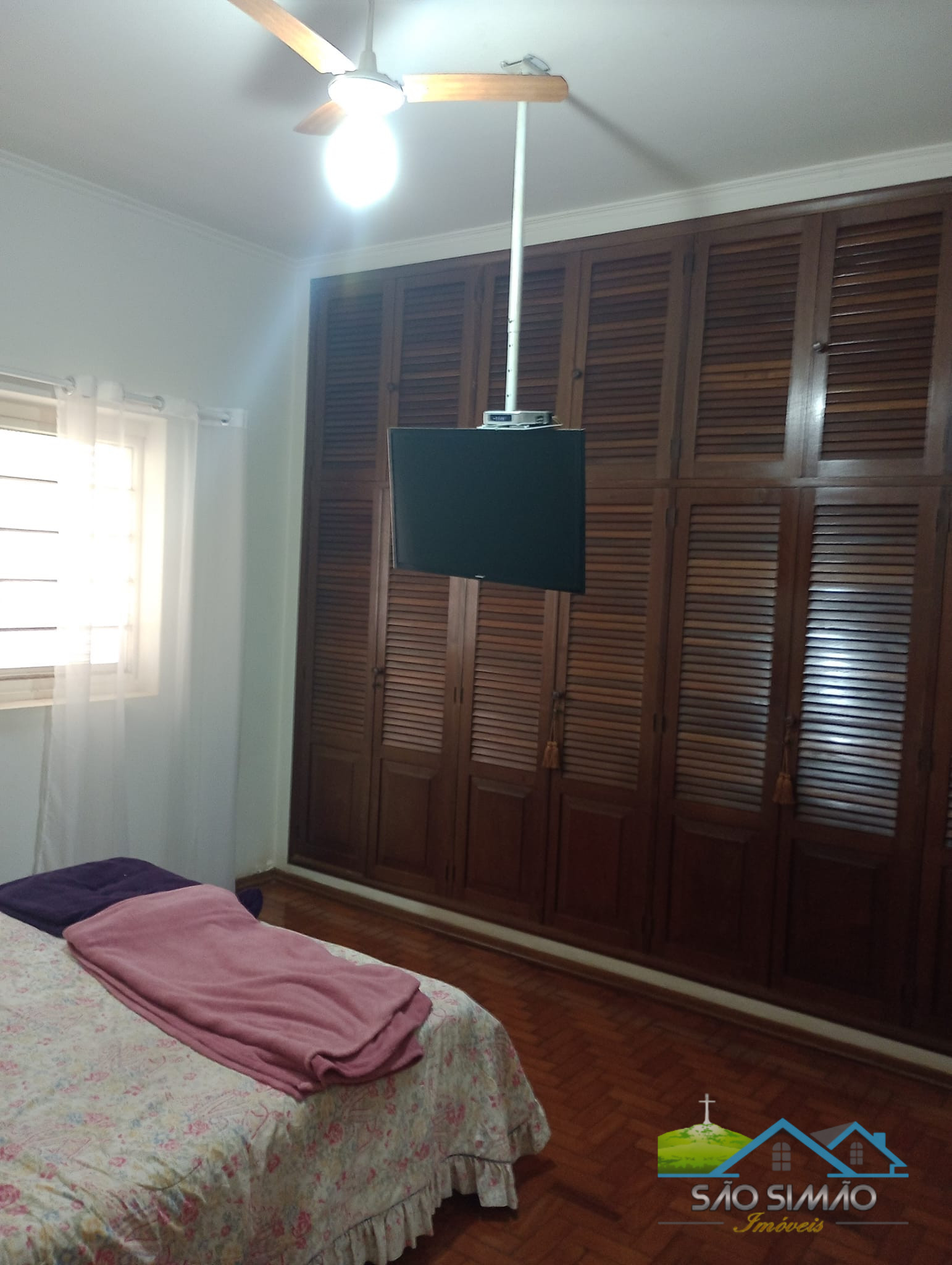 Casa  Venda em São Simão no Centro a 100 metros da praça Principal