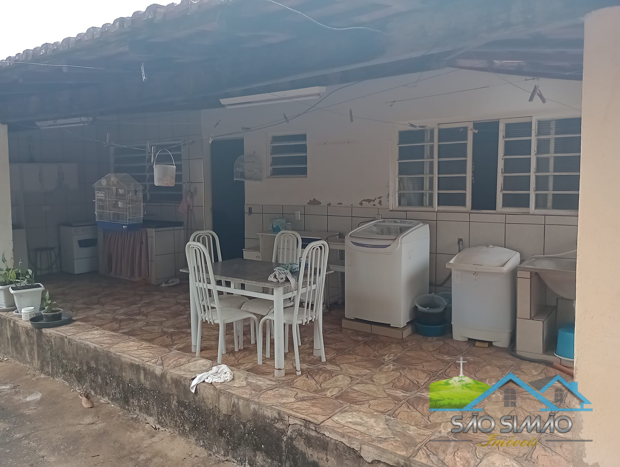 Casa  Venda em São Simão no Centro a 100 metros da praça Principal