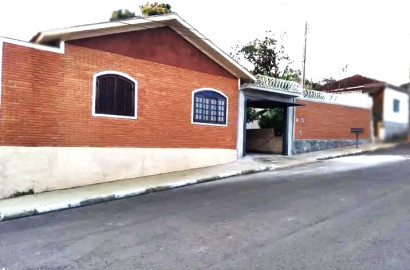 Casa a venda em São Simão SP,  com duas suítes