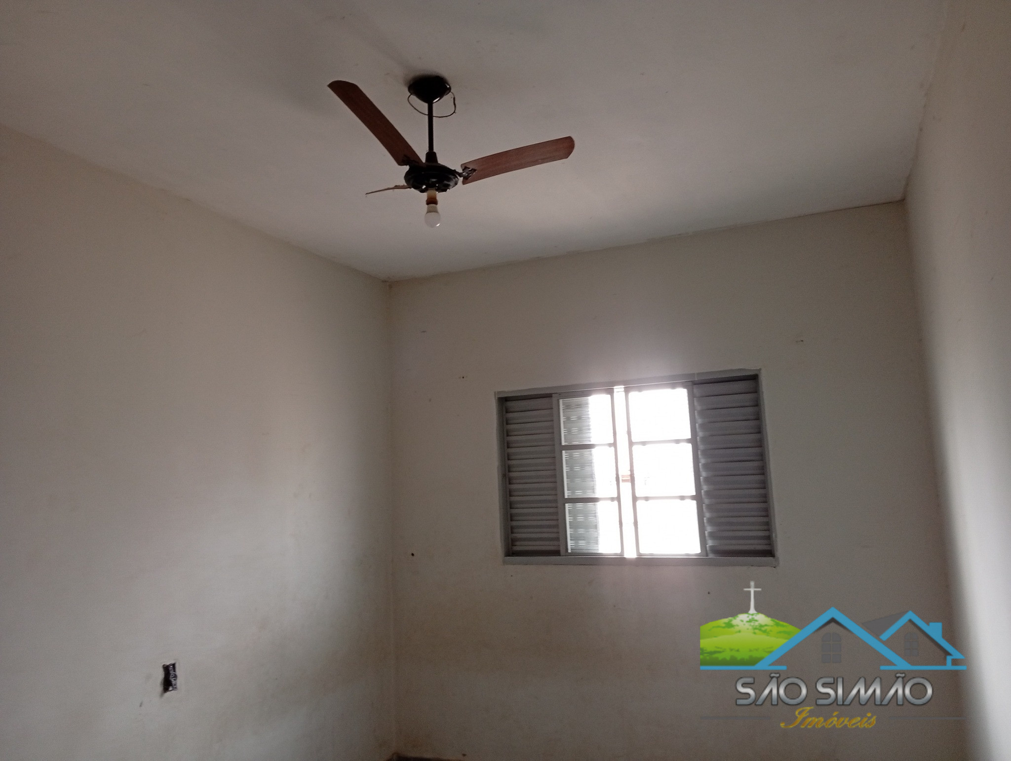 Casa a Venda com 2 quartos em São Simão SP R$ 180 mil
