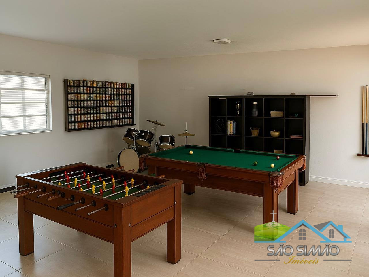 Chácara á venda em São Simão-SP com 5 quartos sendo 2 suítes.