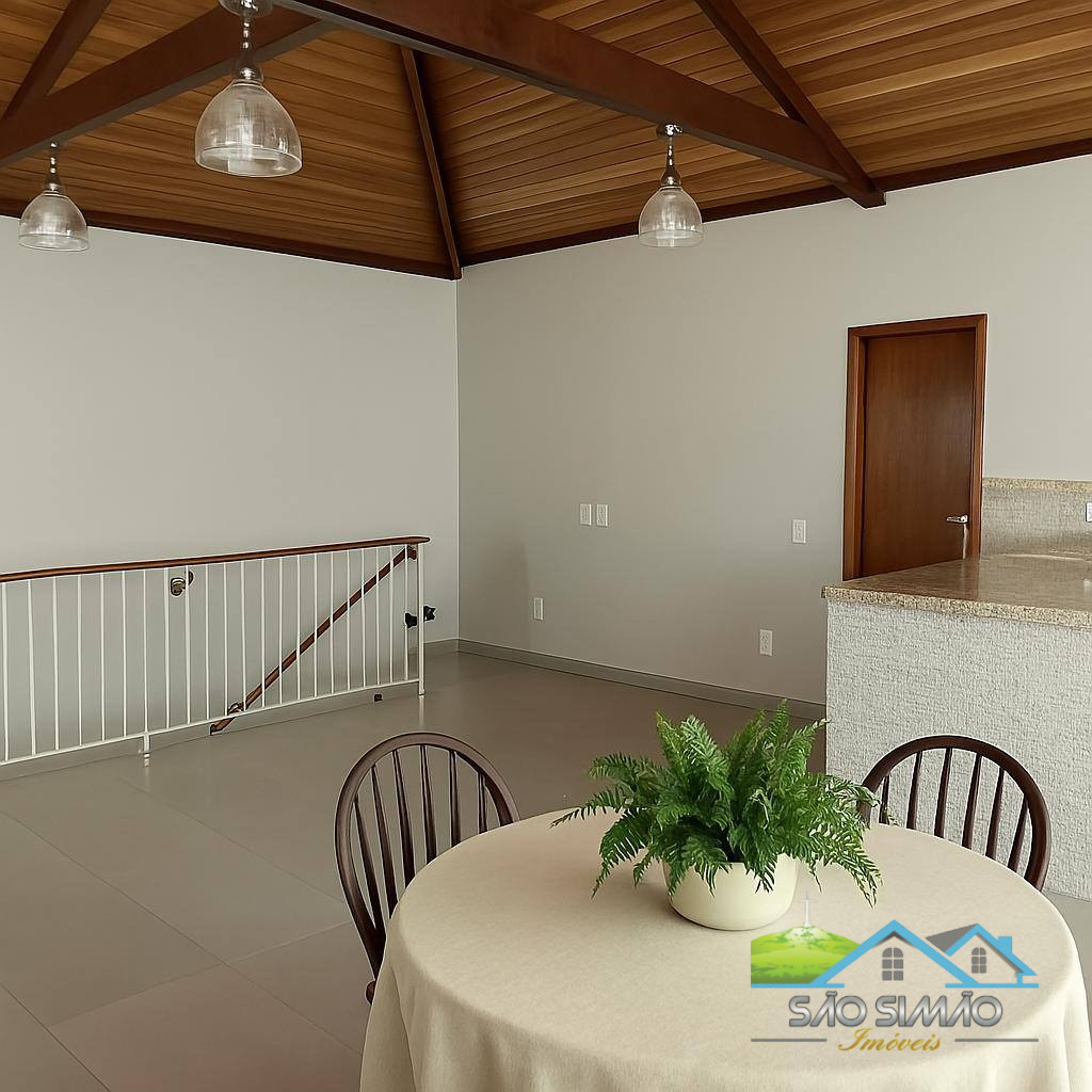 Chácara á venda em São Simão-SP com 5 quartos sendo 2 suítes.