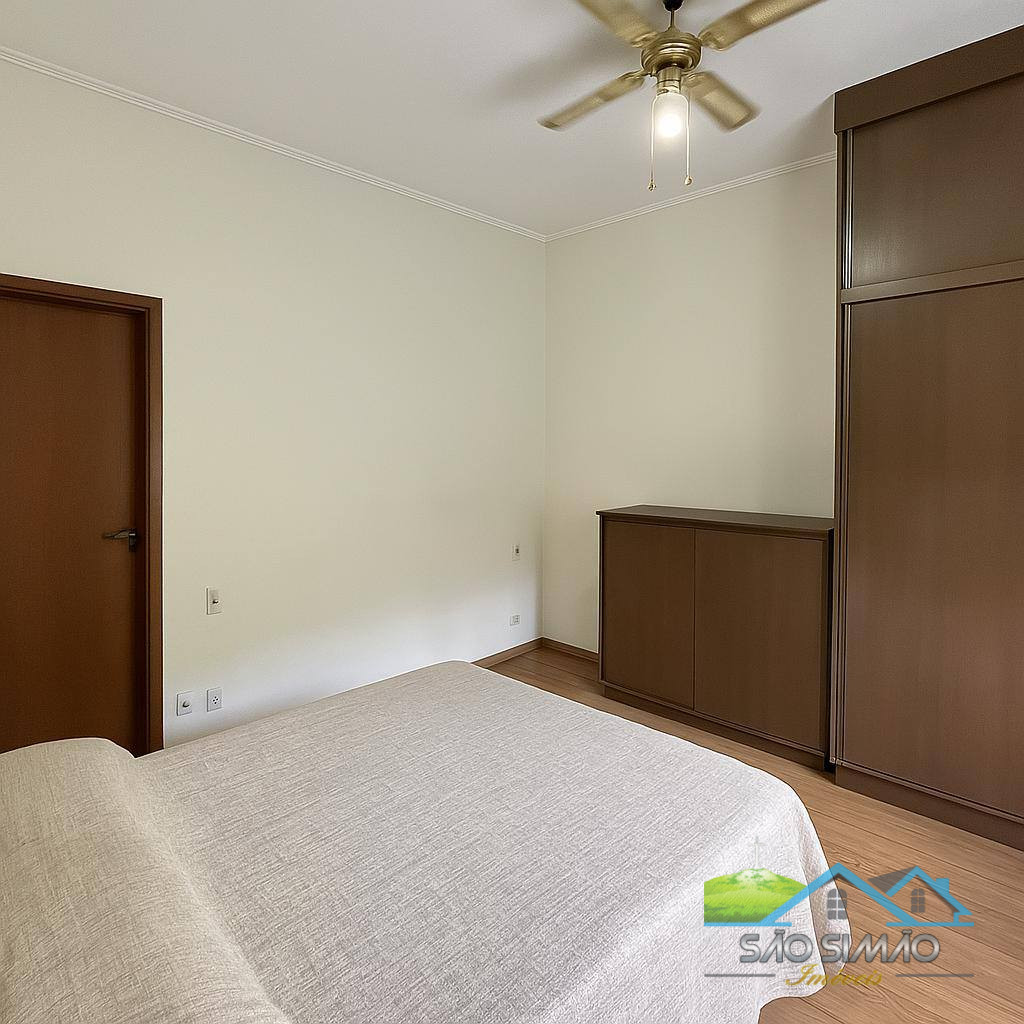 Chácara á venda em São Simão-SP com 5 quartos sendo 2 suítes.