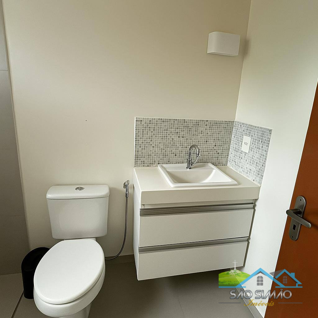 Chácara á venda em São Simão-SP com 5 quartos sendo 2 suítes.