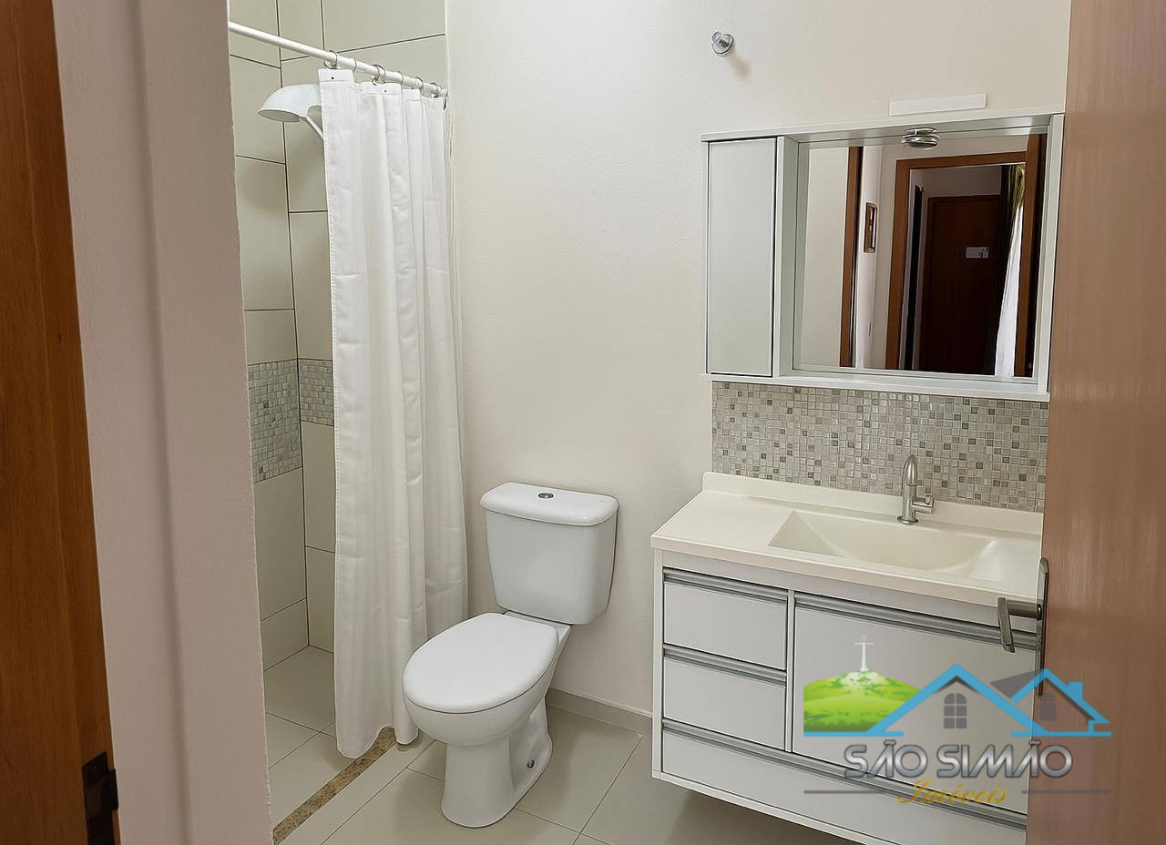 Chácara á venda em São Simão-SP com 5 quartos sendo 2 suítes.