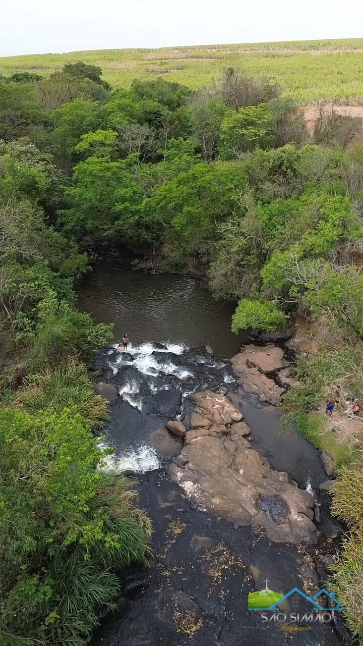 Linda Chácara a Venda com CACHOEIRA perto da cidade!