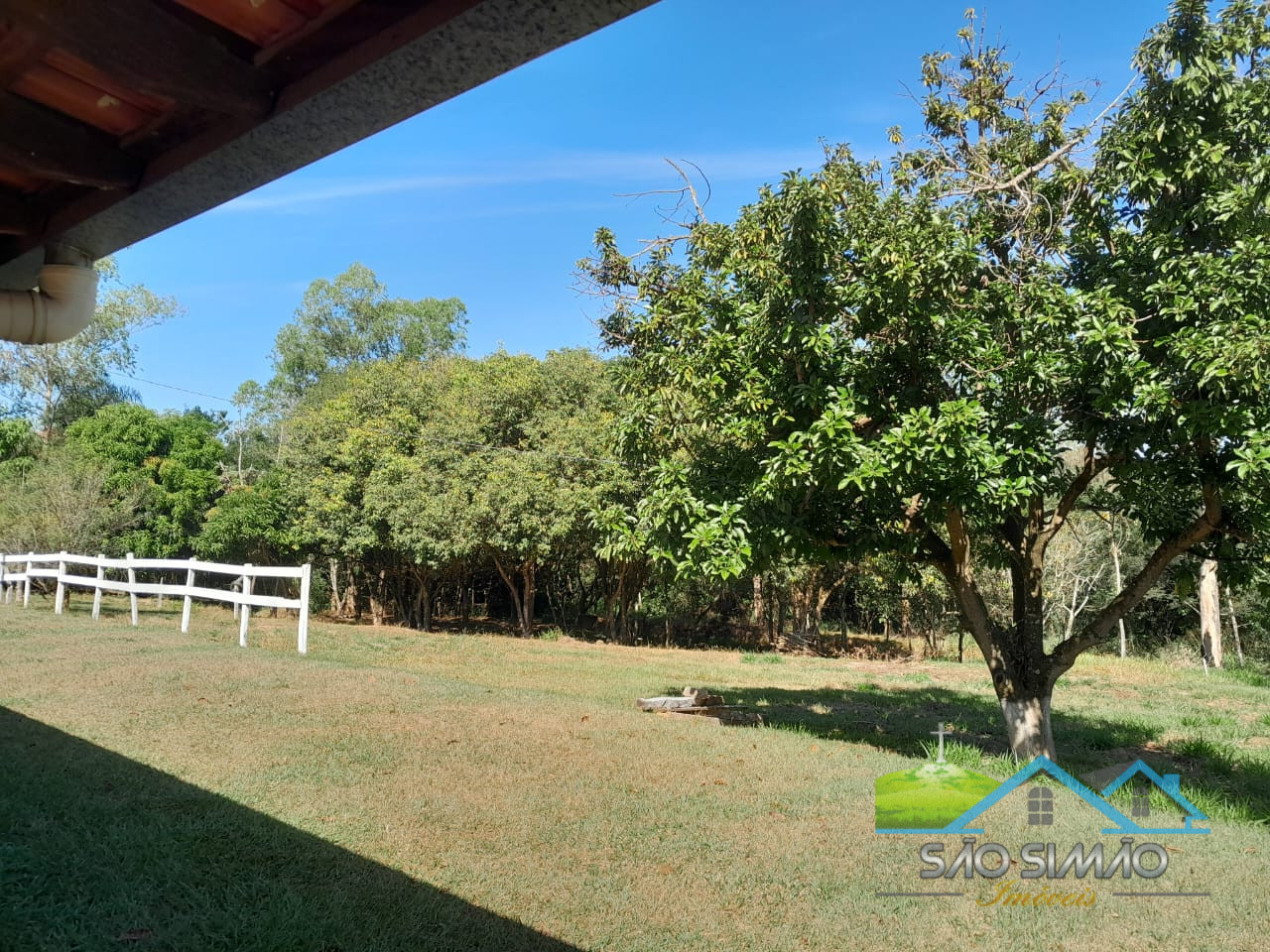 Sítio cinematográfico a venda em Tambaú SP