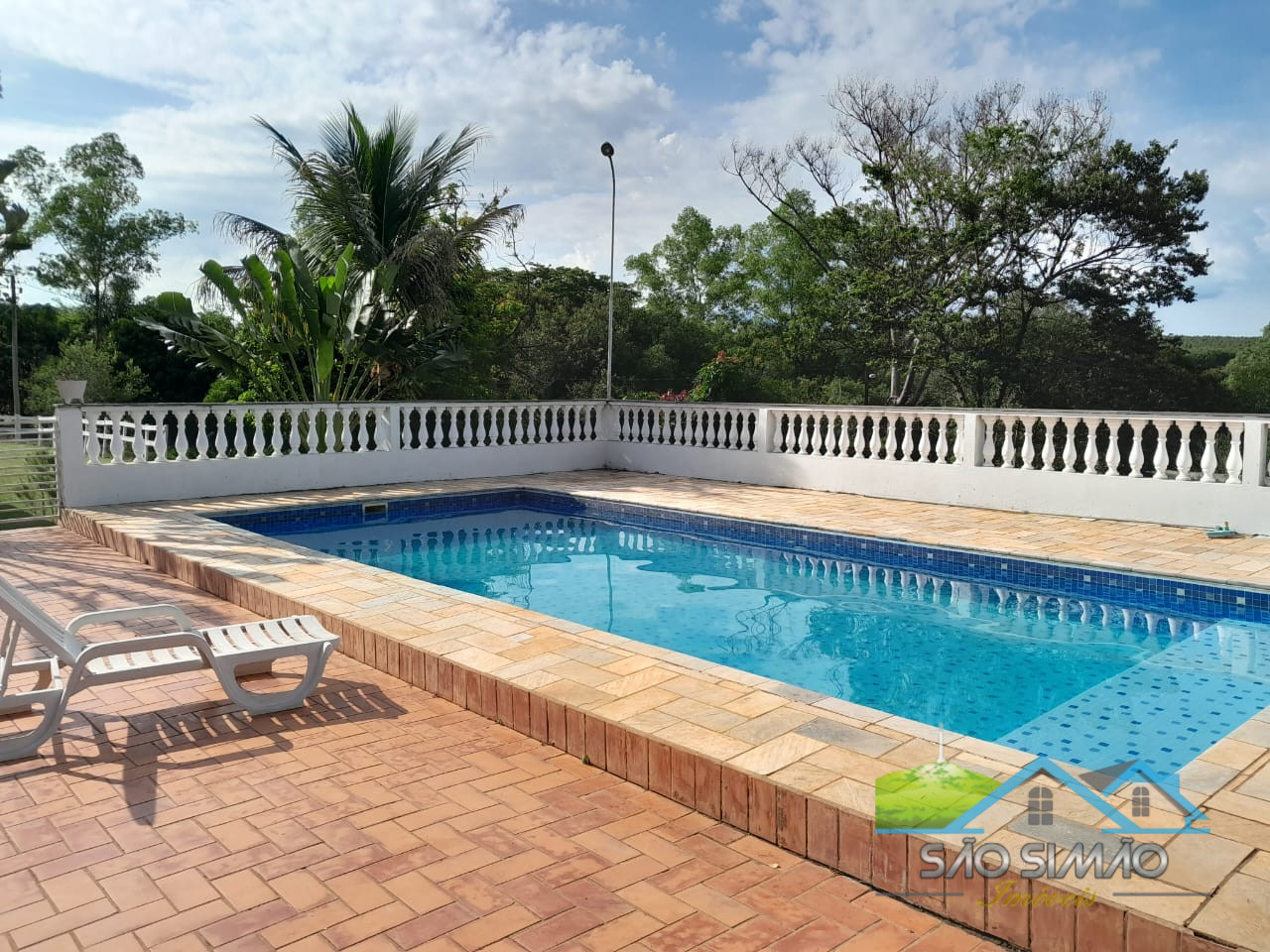 Sítio cinematográfico a venda em Tambaú SP